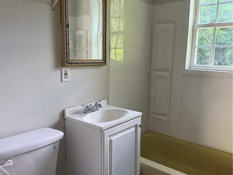 119 Johnson St #B — Photo 6