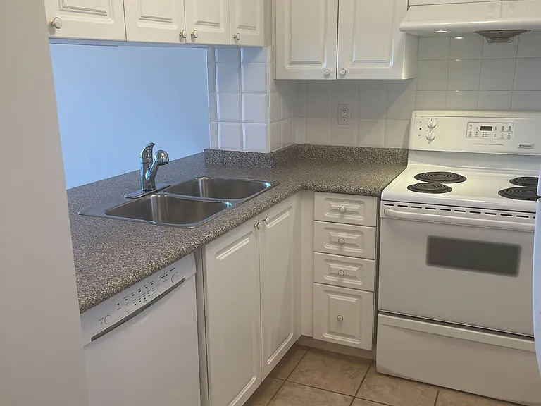 909 Bay St #2108 — Photo 8