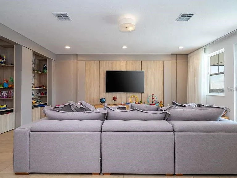 16870 Sanctuary Dr — Photo 73