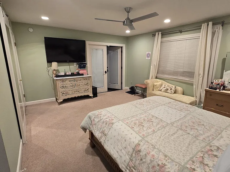 614 Margaret St — Photo 14