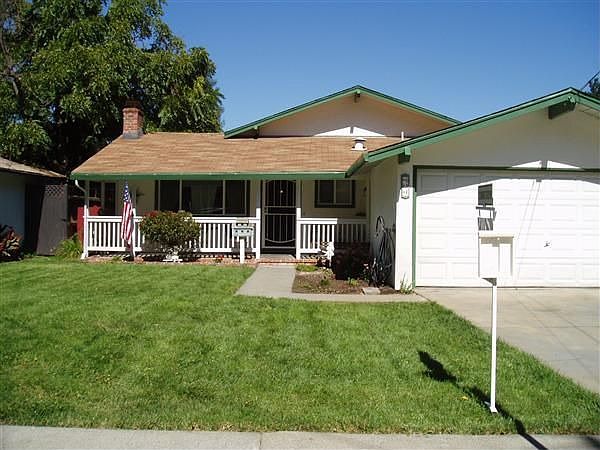 1st image of 651 Linden Ln