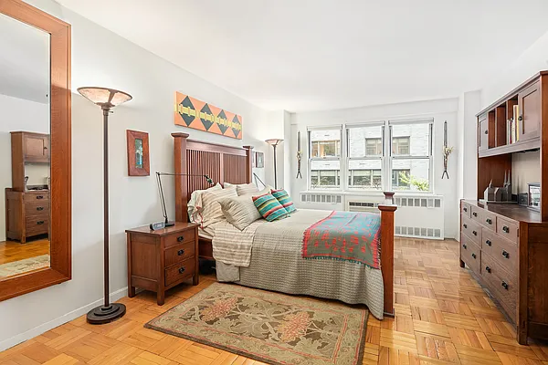 Sold by Compass | media 17