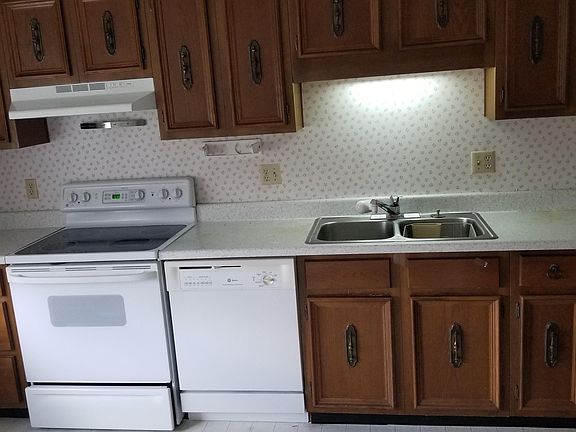 4th image of 817 Finney Dr