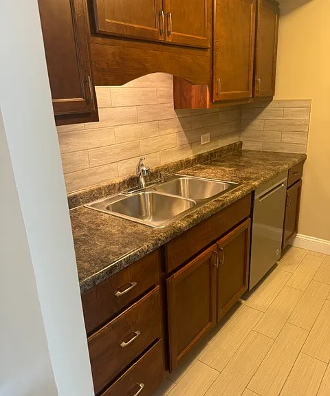 6163 Knoll Wood Rd #203 — Photo 3