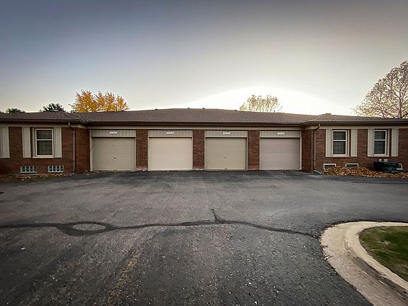 3rd image of 49504 Lordstown Ct