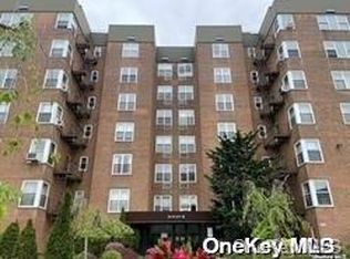 18-70 211th St #6D, Bayside, NY 11360