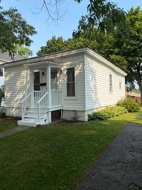 2 bed, 693 sqft, $1,400 — Photo 2