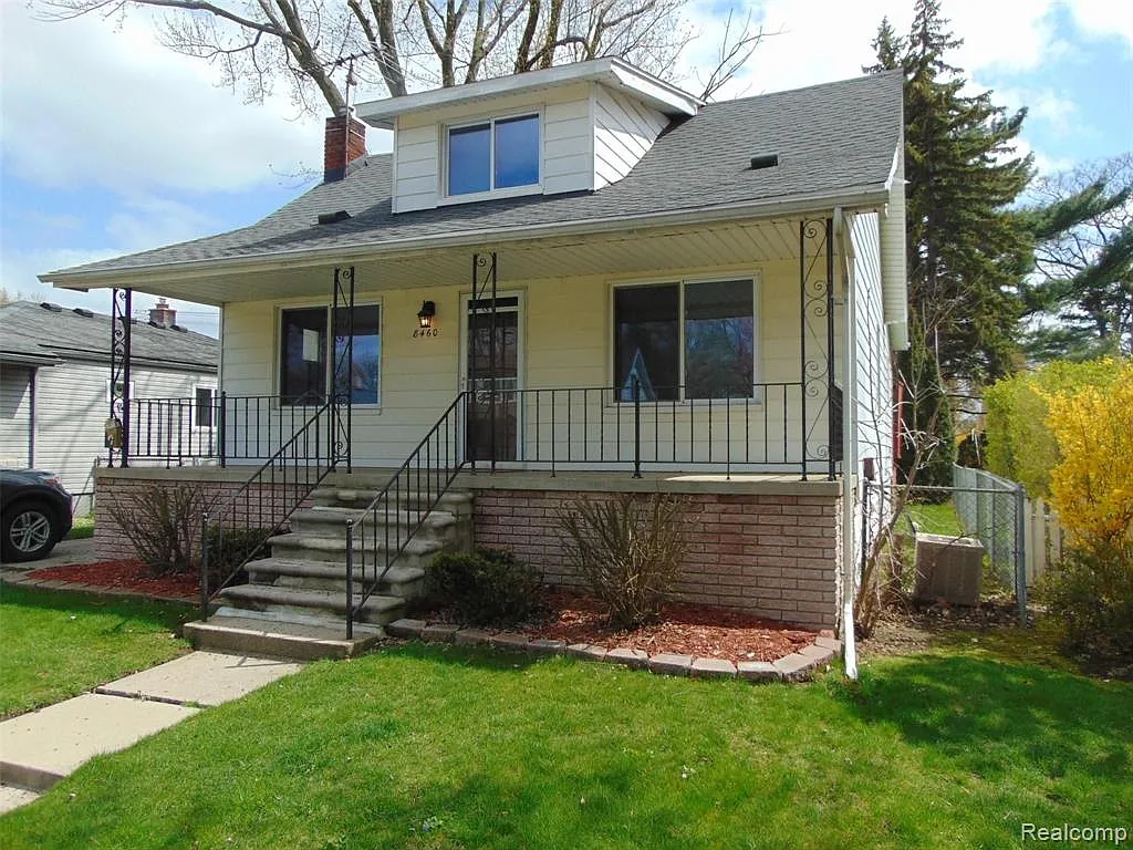 3 bed, 2.0 bath, 1004 sqft, $1,650 — Photo 3