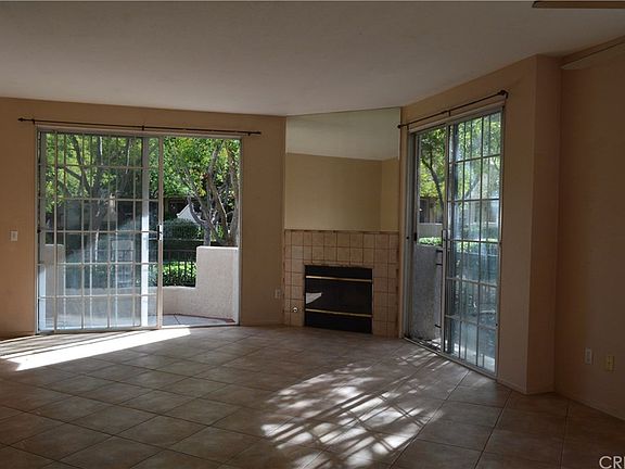 2nd image of 24151 Del Monte Dr Unit 339