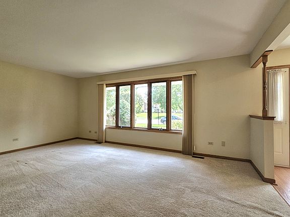5th image of 10634 Lynn Dr #9