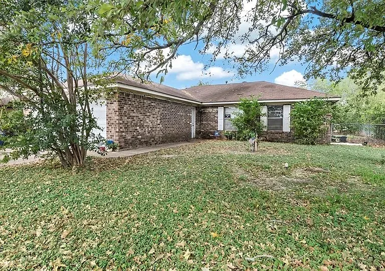 3505 Pecos St — Photo 3
