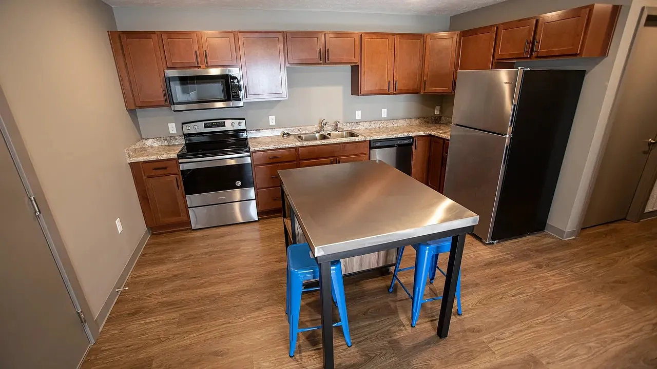 2 bed, 850 sqft, $1,250 — Photo 2