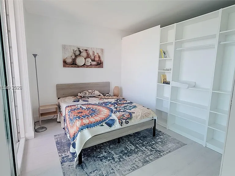 253 NE 2nd St #3305 — Photo 7