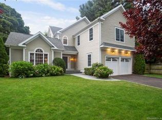 19 Brownhouse Rd, Old Greenwich, CT 06870