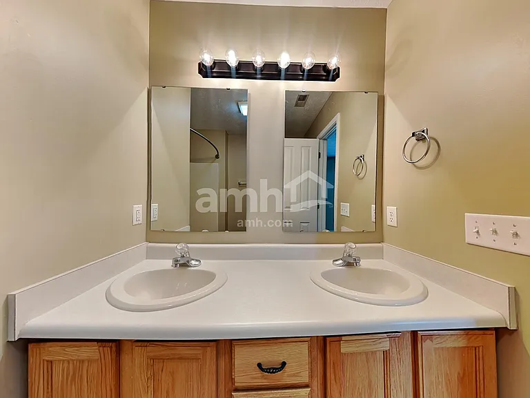 139 Trails End — Photo 12