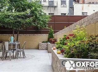 339 W 51st St #2, New York, NY 10019