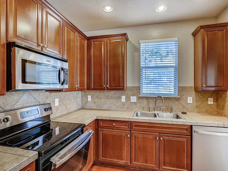 6378 S Xanadu Way — Photo 15