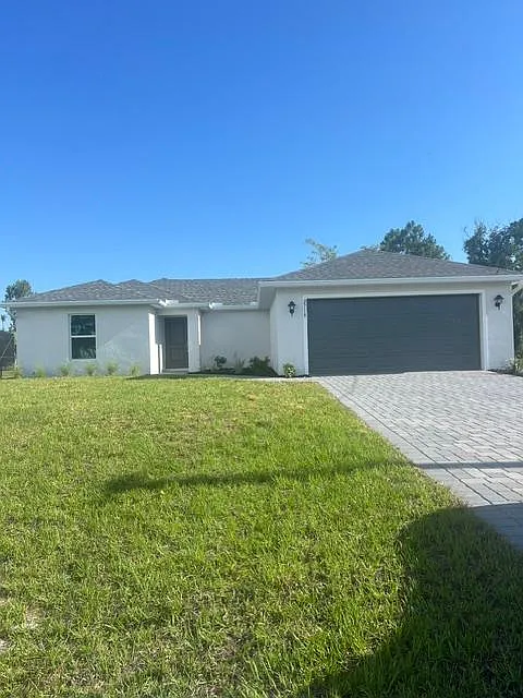 2718 NW 22nd Ter
