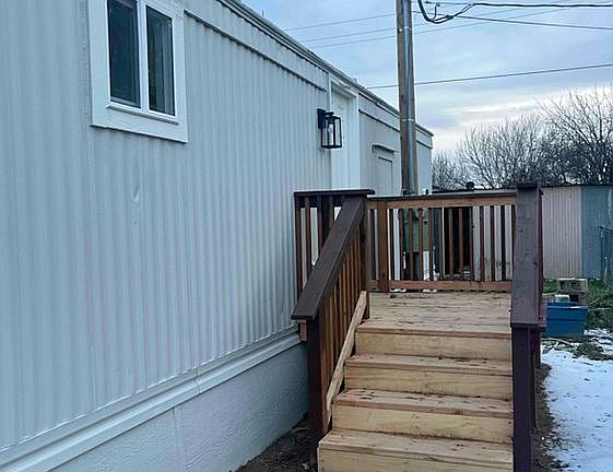 5th image of 112 E Plymouth St