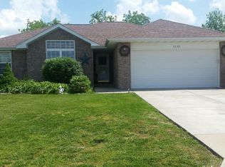 3230 S Palisades Dr, Springfield, MO 65807