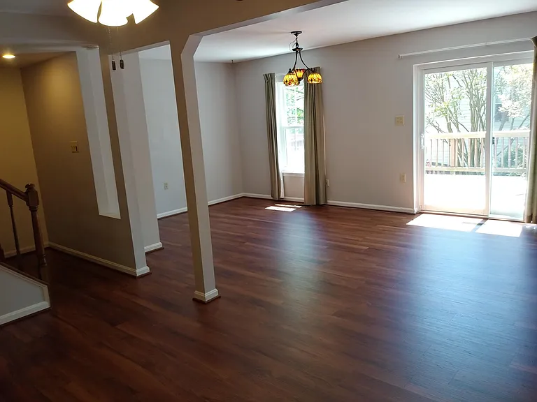 2711 Woodwalk Ct — Photo 11