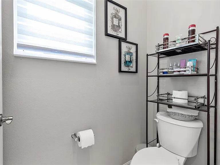 819 Liliana Dr — Photo 18