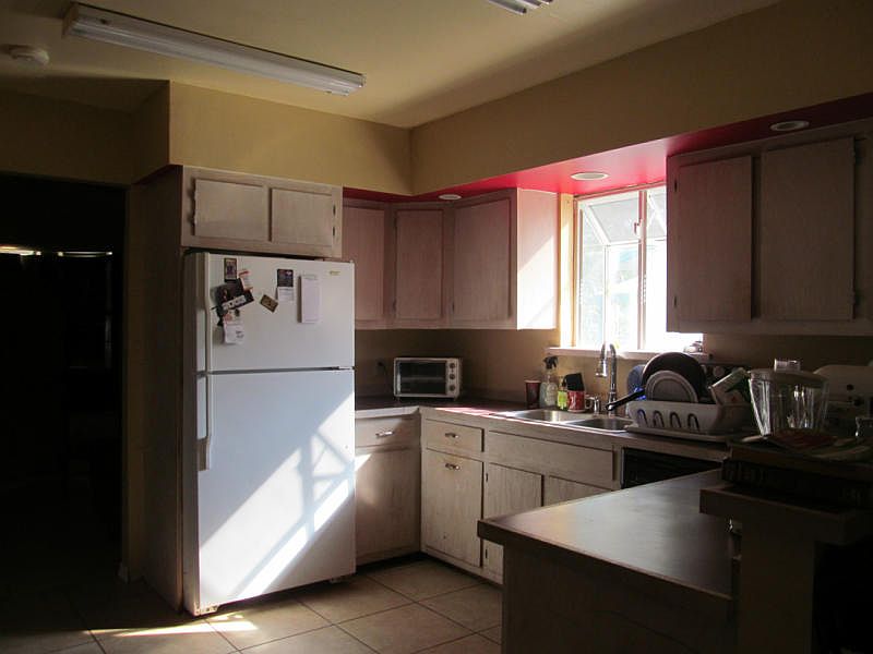 2nd image of 4125 Molina Dr