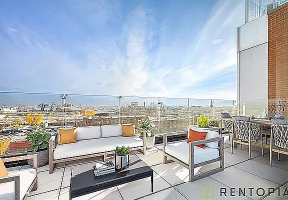 4th image of 210 Greenpoint Ave #7K