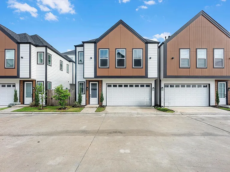 9004 Orange Spring Dr — Photo 1