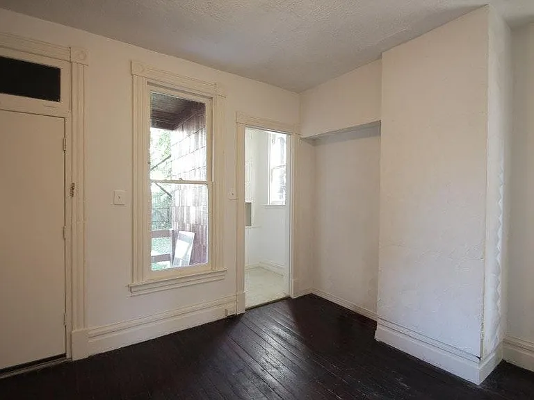 315 Franklin Ave #1 — Photo 4
