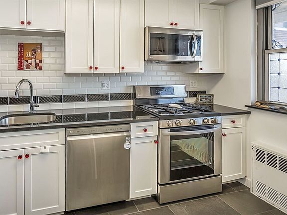 3rd image of 220-55 46th Ave APT 11T