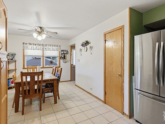 5th image of 244 S Circle Dr