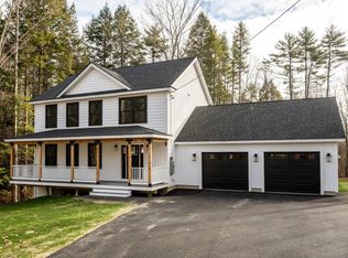 33 Betts Rd, Rochester, NH 03867