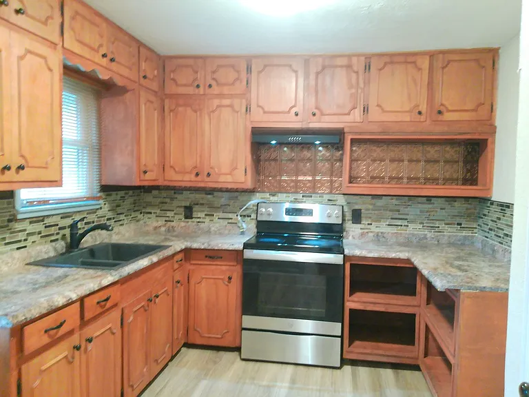 4026 Brentwood Dr — Photo 3