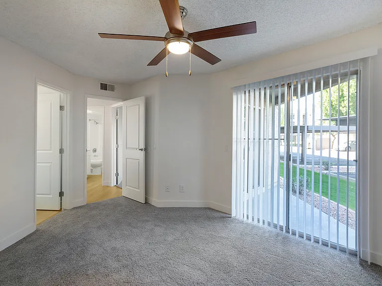Meadow Glen — Photo 18