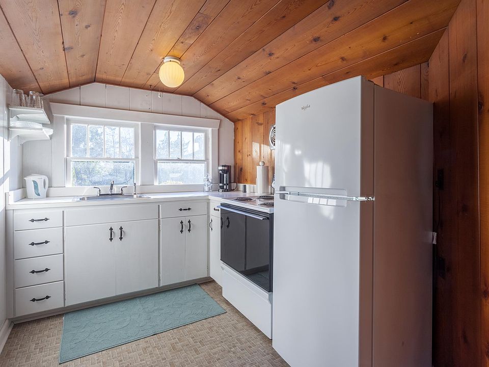 1st image of 630 11th Ave W #B