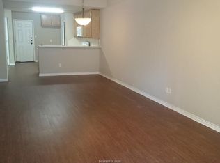 520 Freeman Ave, Bryan, TX 77803