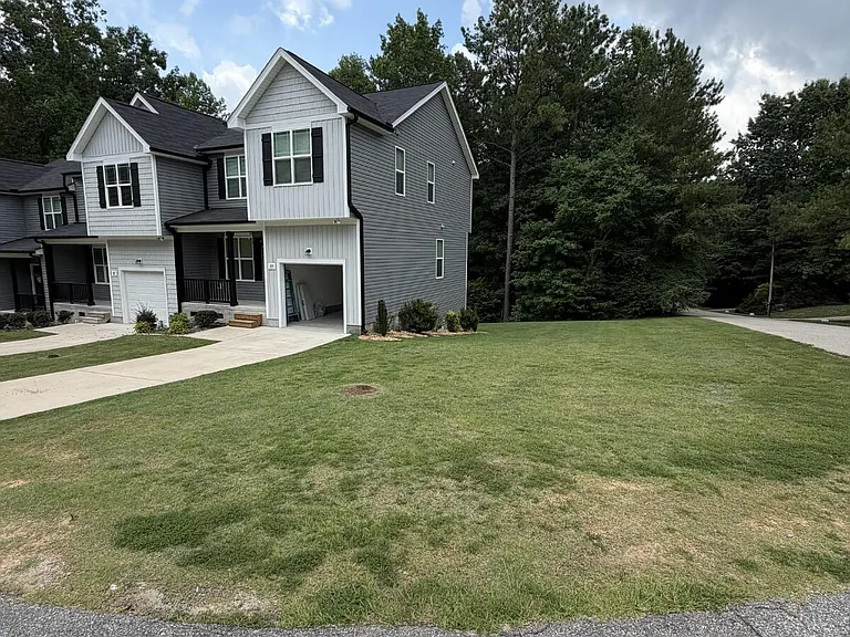 109 Stewarts Knob Dr — Photo 4