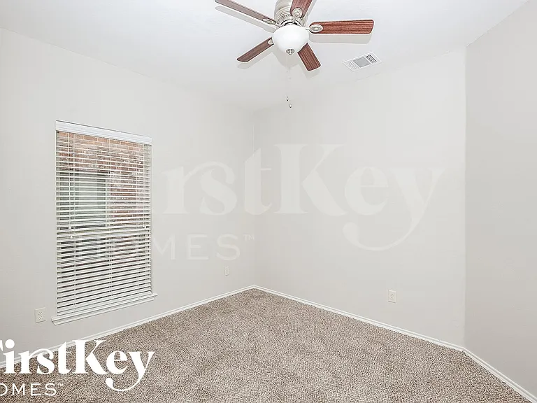 1112 Kaufman Rd — Photo 7
