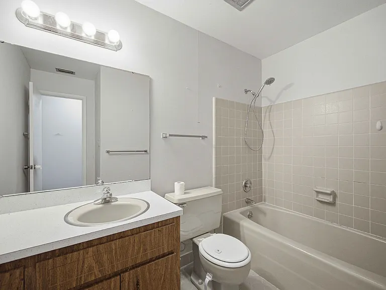 1322 SE 38th Ave — Photo 16