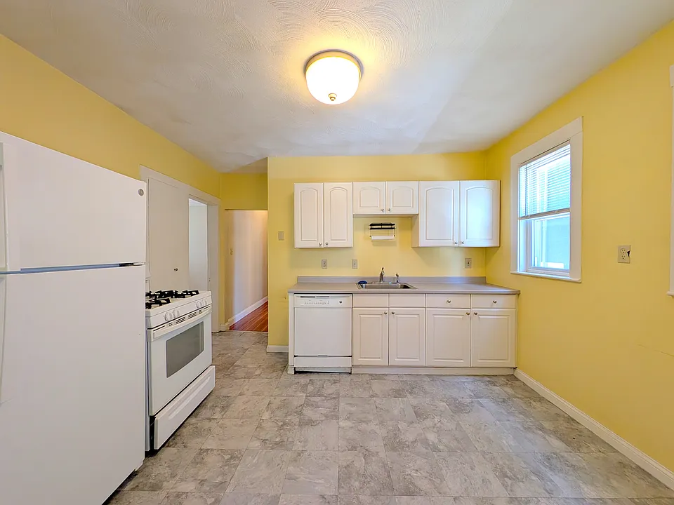 79 Conwell Ave