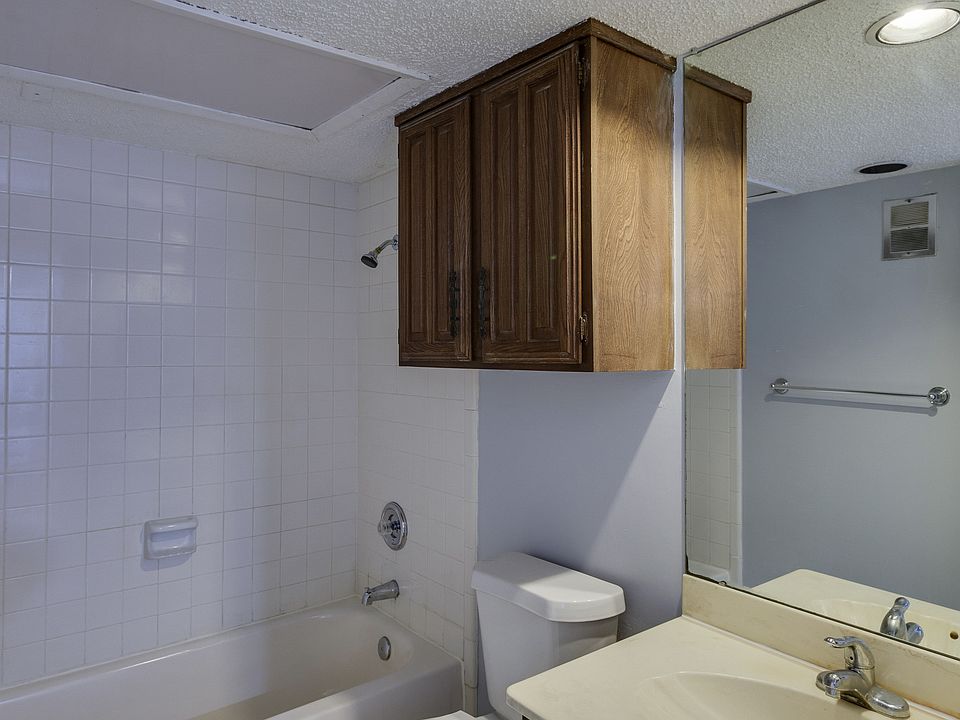 1st image of 1816 Briar Creek Cir