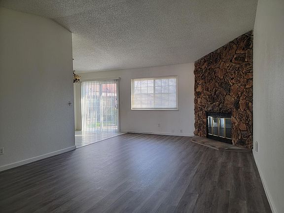 3rd image of 7839 Edenwood Ct