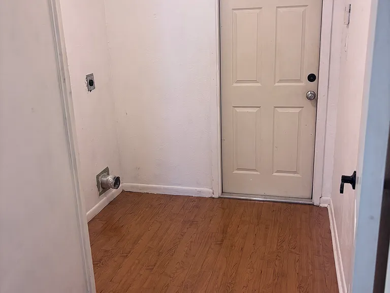 1911 S Park Dr — Photo 7