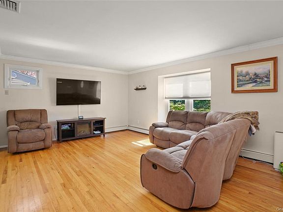 5th image of 408 Philo St