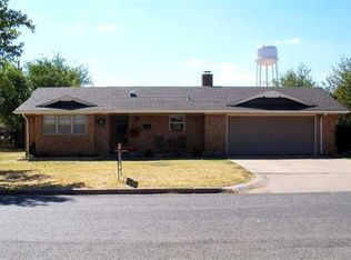 1106 Holly St, Walters, OK 73572