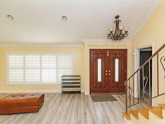 3rd image of 2860 E Hempstead Rd