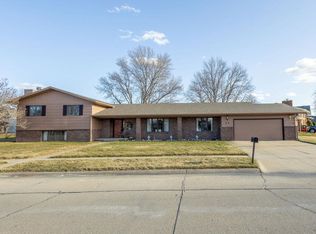 2963 Pershing Rd, Columbus, NE 68601