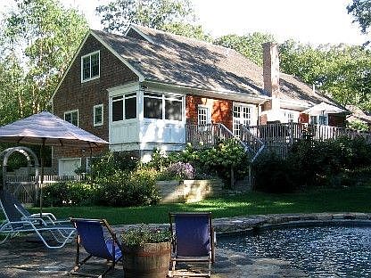 1st image of 11 Bridge Hill Ln