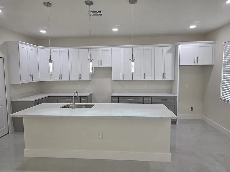 733 Dudley Ave S #733 — Photo 13